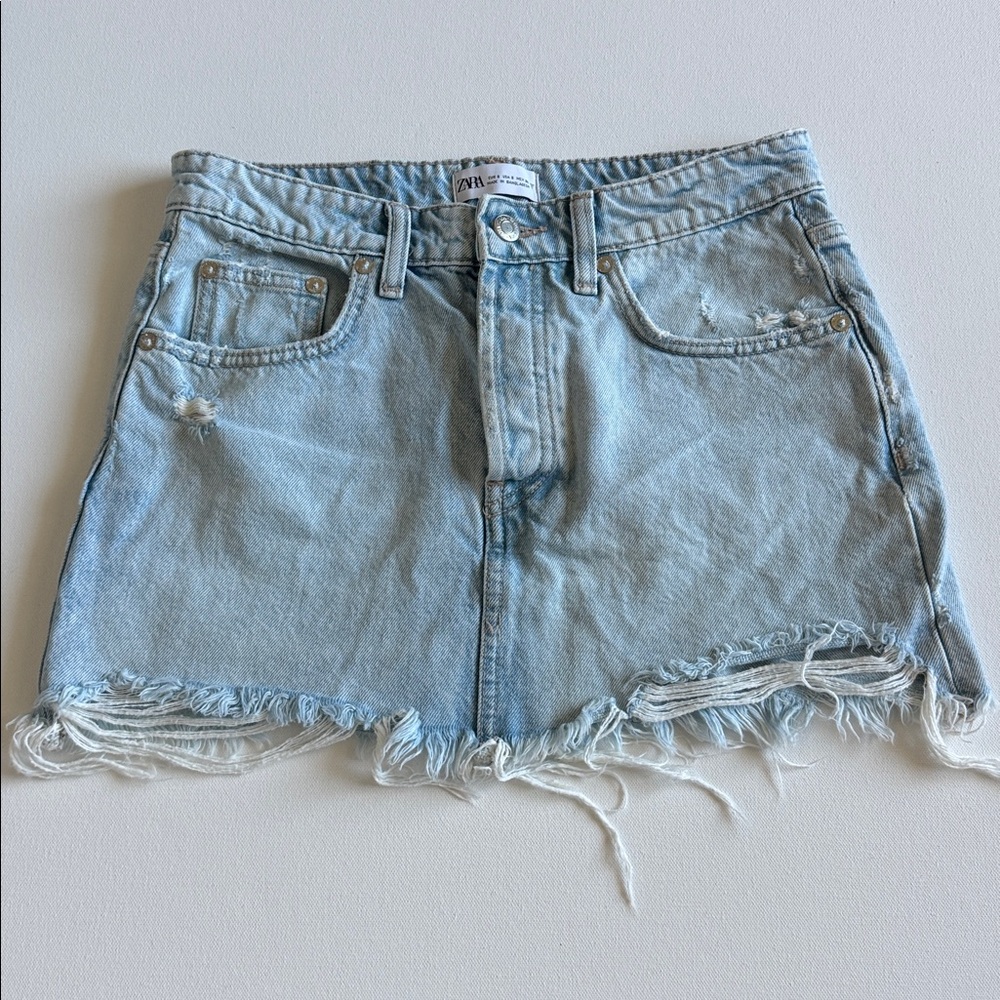 Zara NWOT Light Blue Distressed Denim Mini Skirt